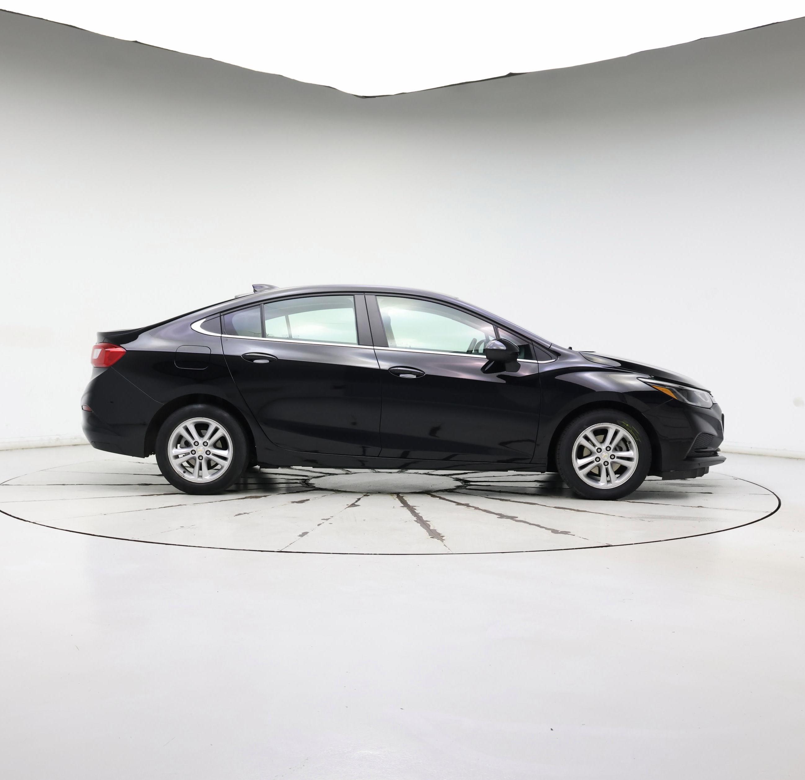 Thumbnail: 2017 Chevrolet Cruze - 7