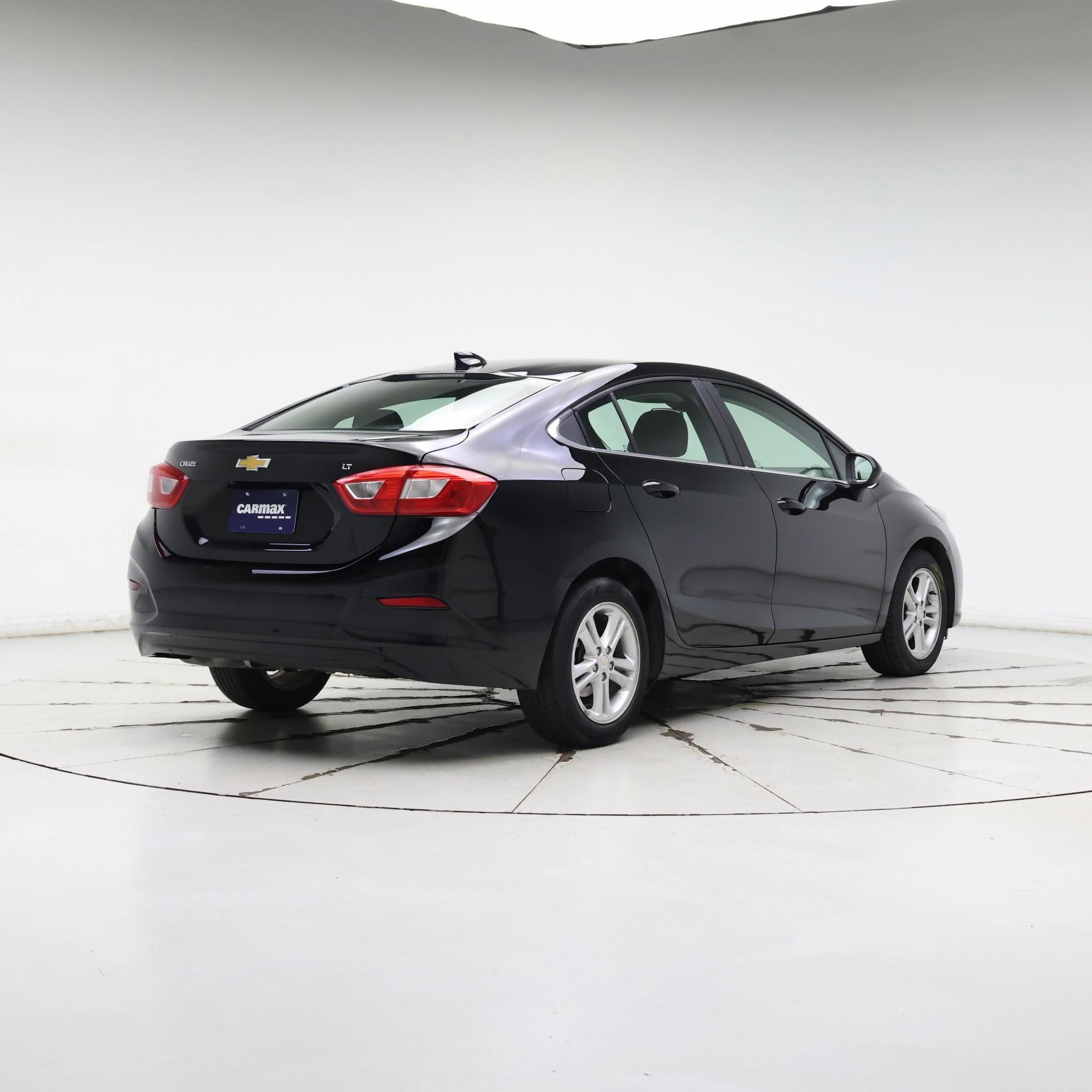 Thumbnail: 2017 Chevrolet Cruze - 8