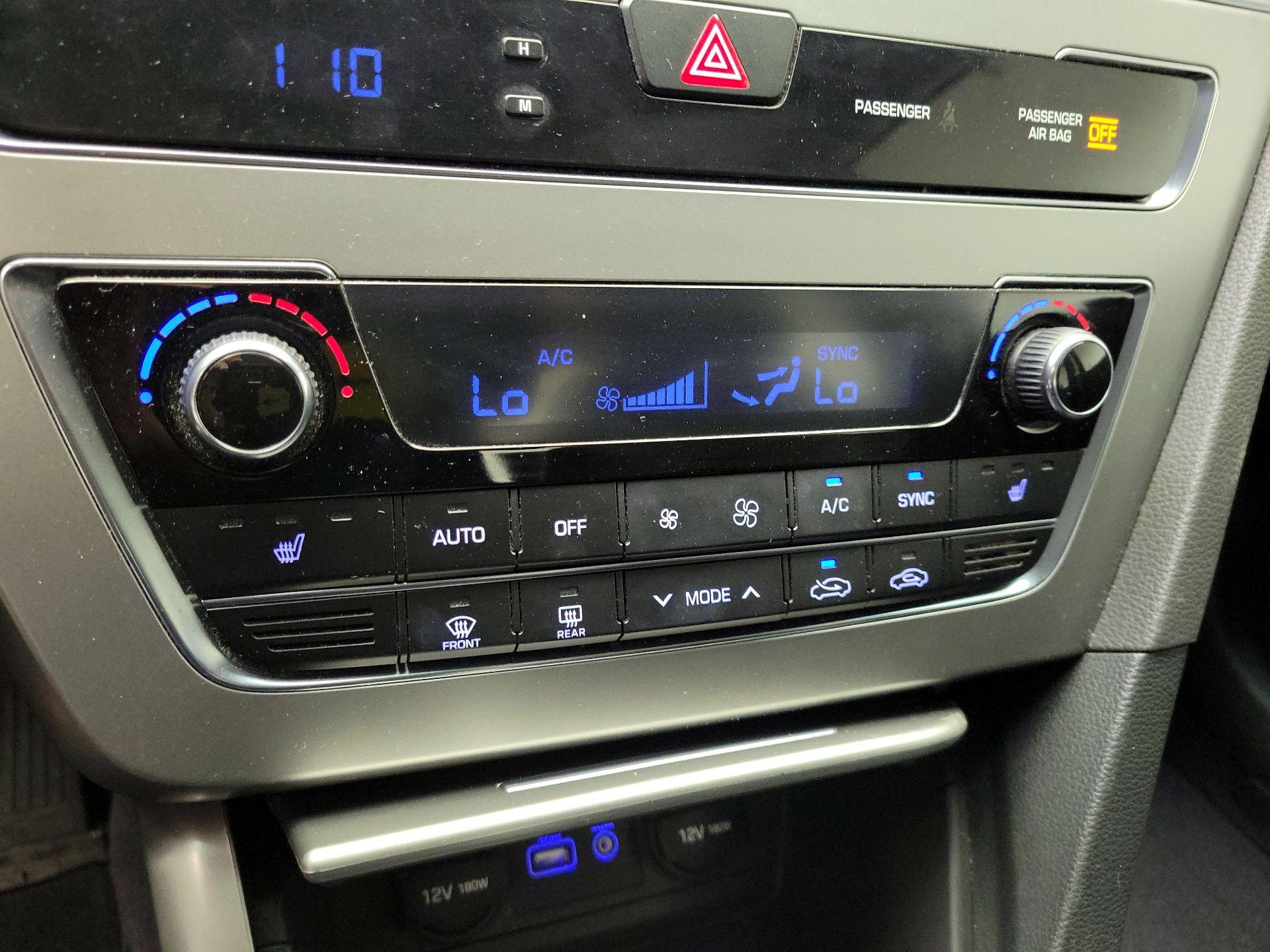Thumbnail: 2015 Hyundai Sonata - 16