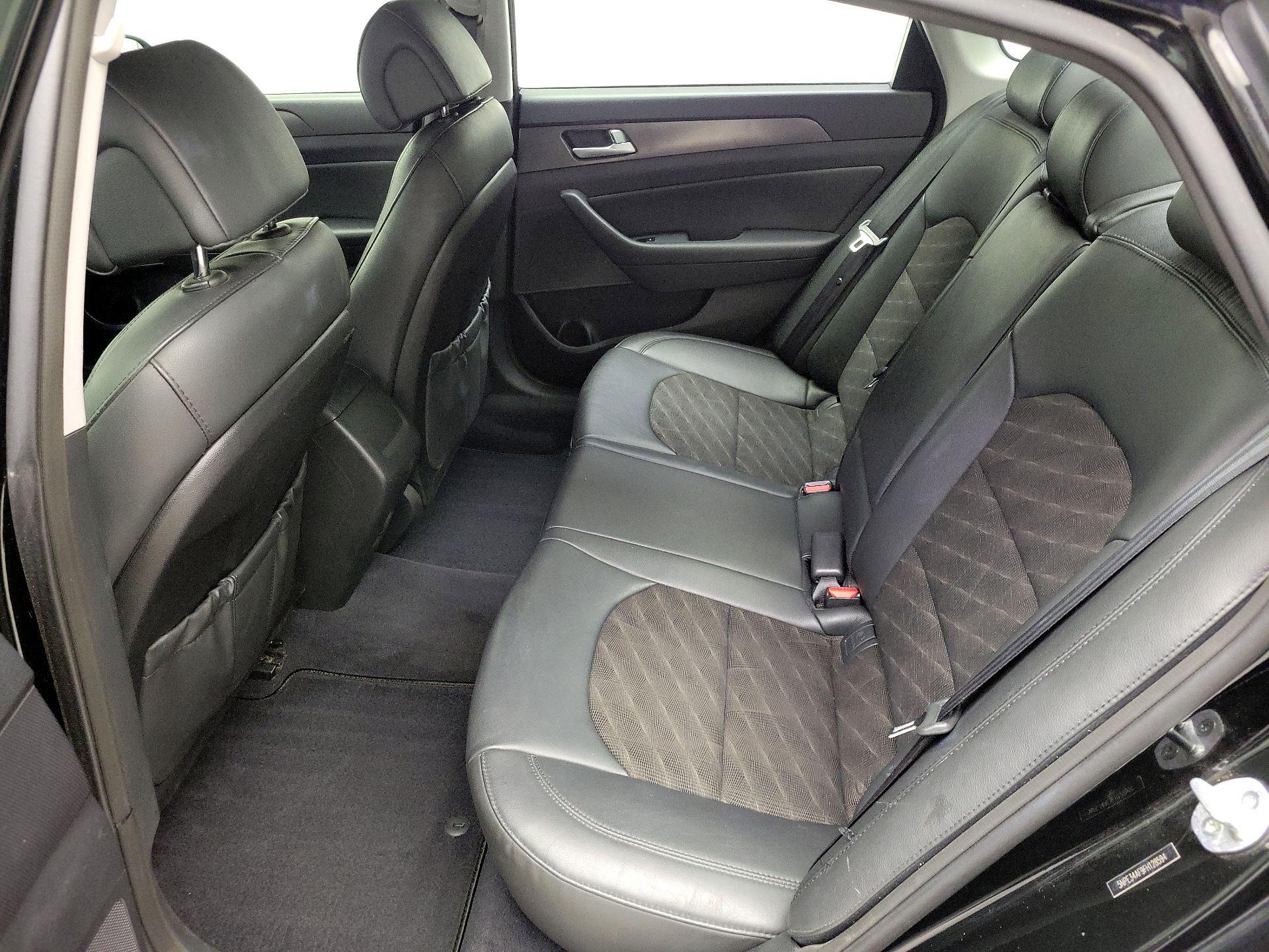 Thumbnail: 2015 Hyundai Sonata - 19