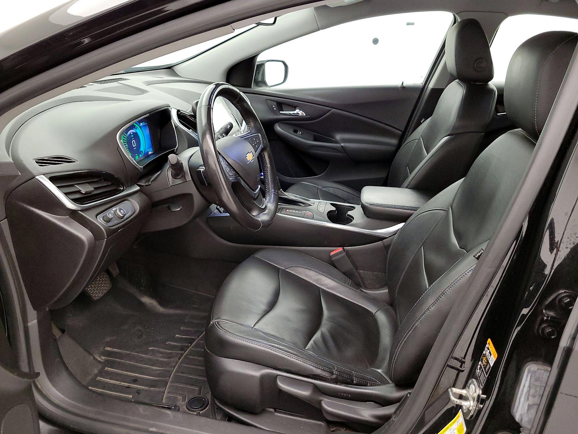 Thumbnail: 2017 Chevrolet Volt - 11