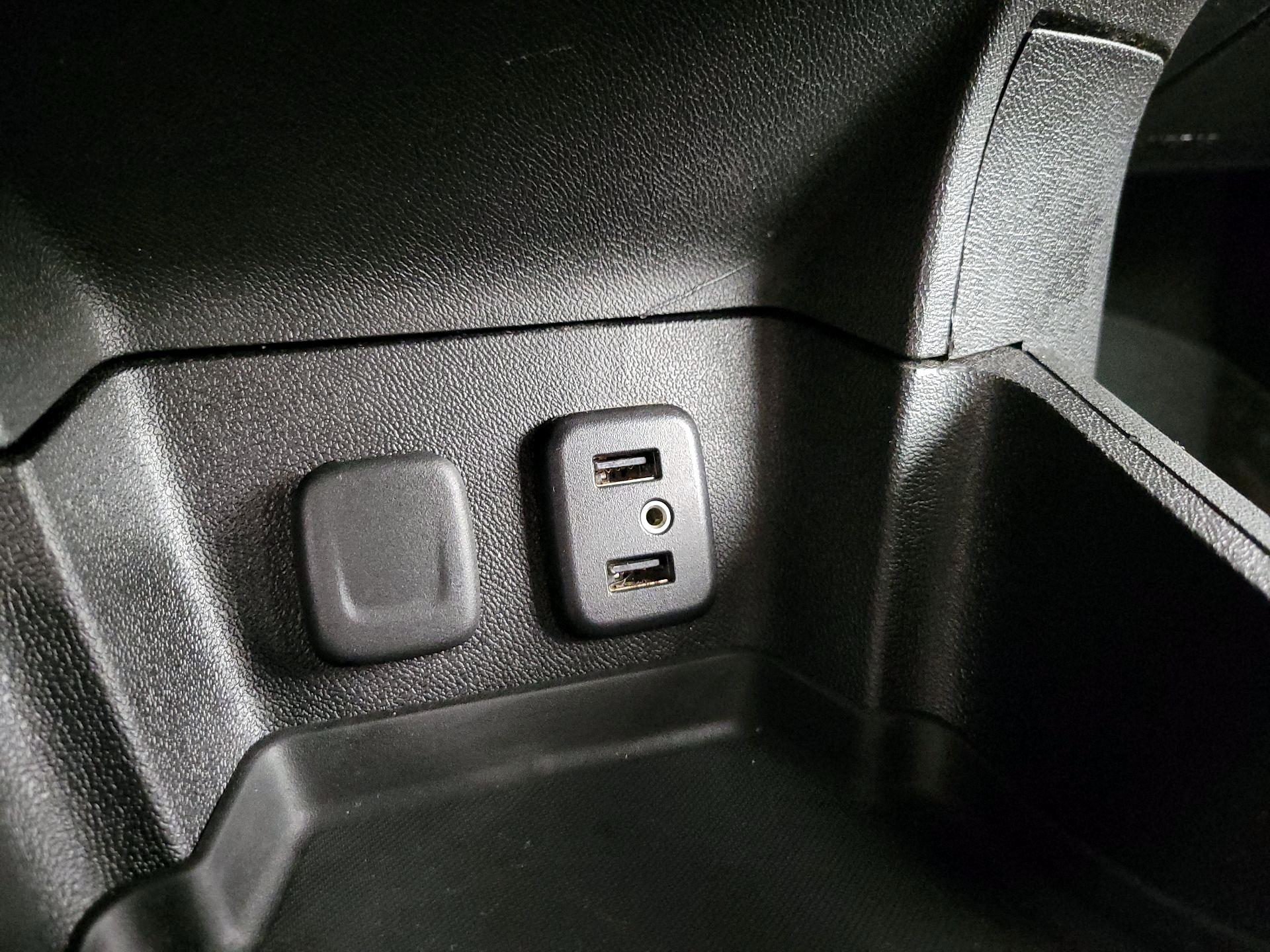 Thumbnail: 2017 Chevrolet Volt - 19
