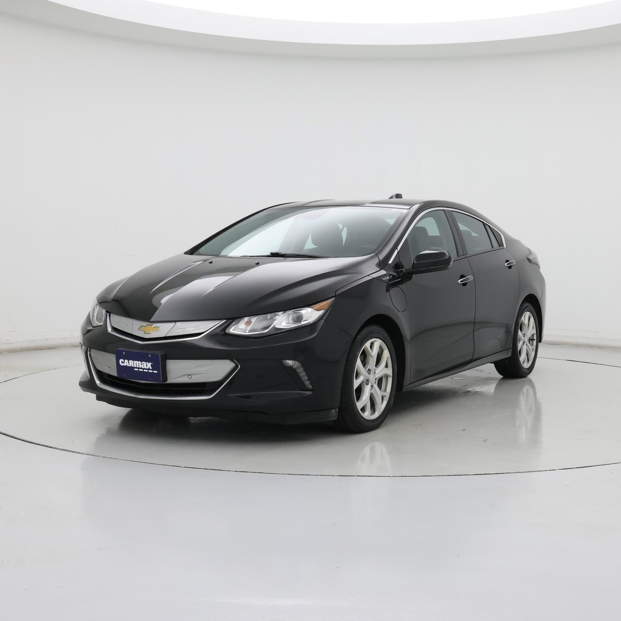 Thumbnail: 2017 Chevrolet Volt - 4