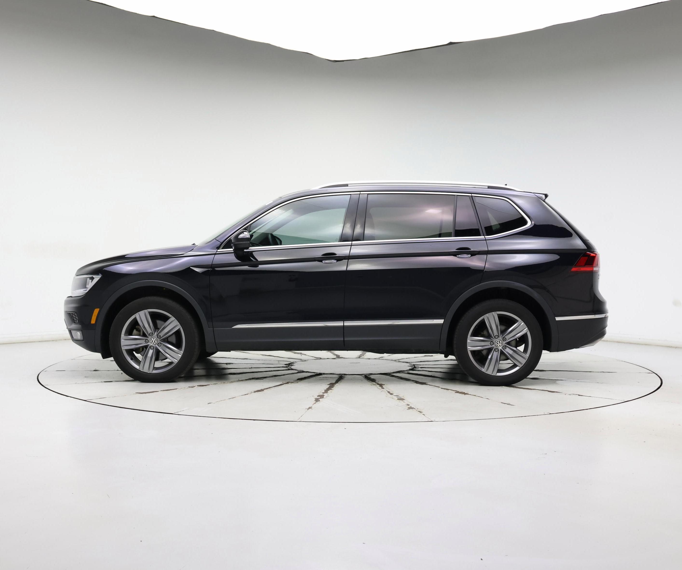 Thumbnail: 2021 Volkswagen Tiguan - 3