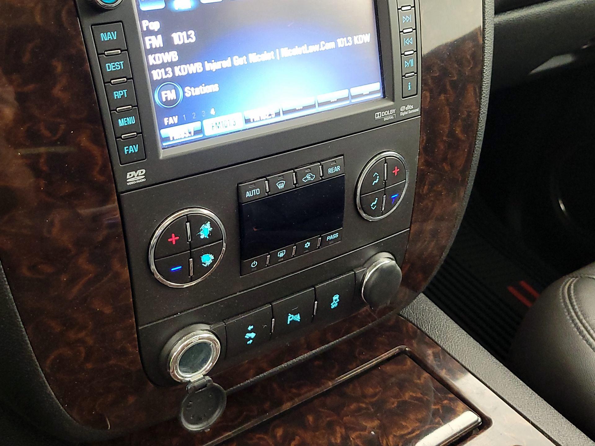 Thumbnail: 2014 GMC Yukon - 17