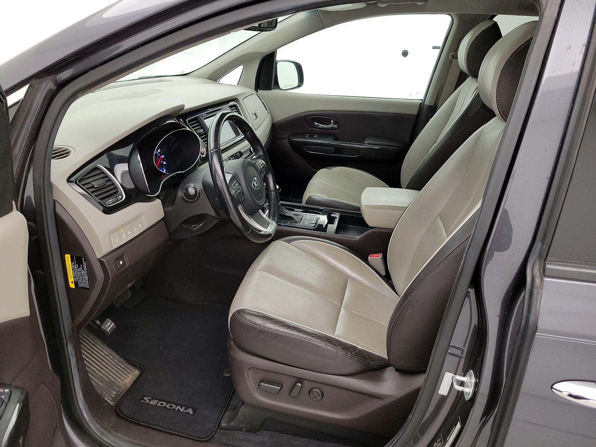 Thumbnail: 2016 Kia Sedona - 11