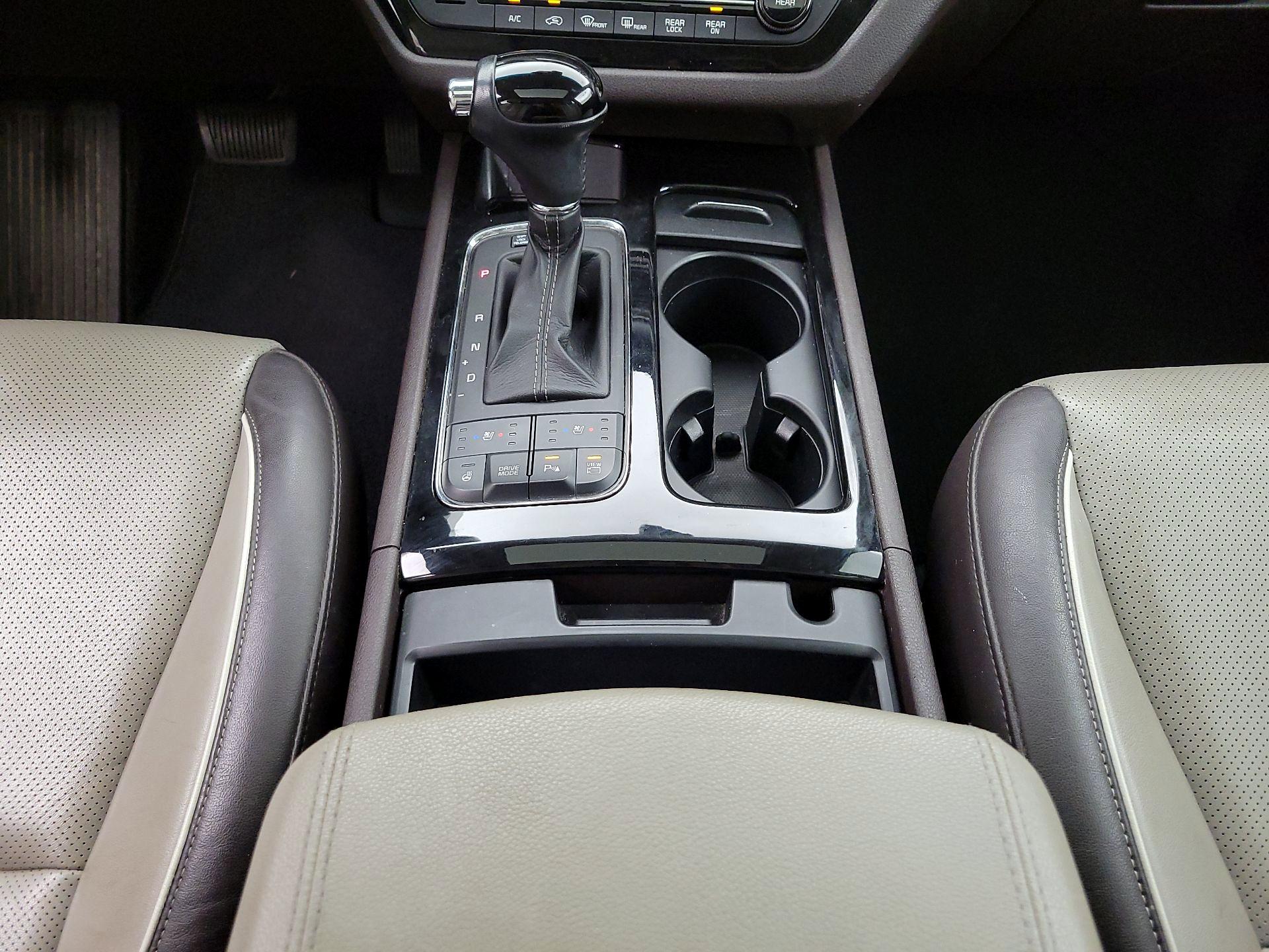 Thumbnail: 2016 Kia Sedona - 18