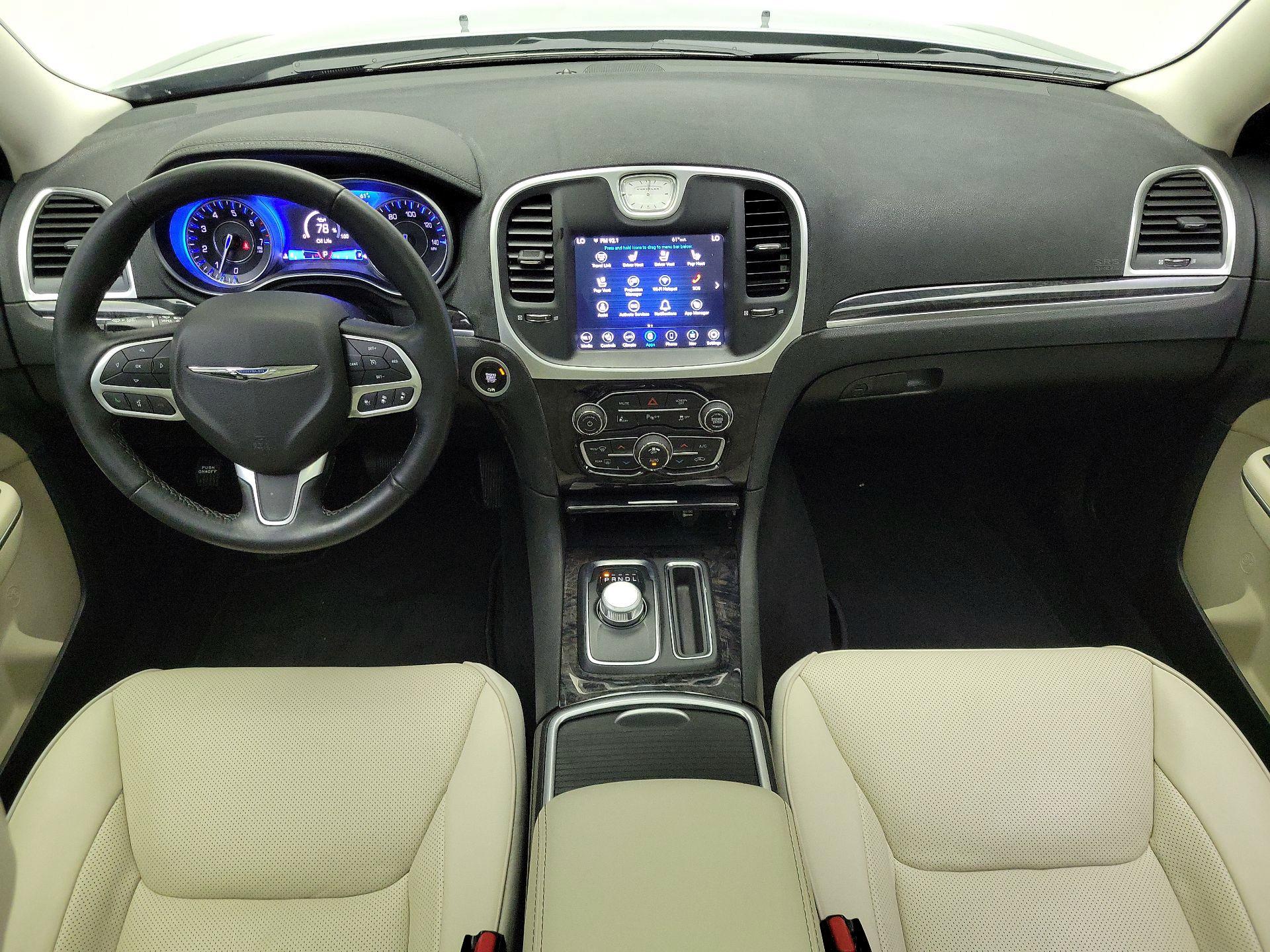 Thumbnail: 2022 Chrysler 300 - 9