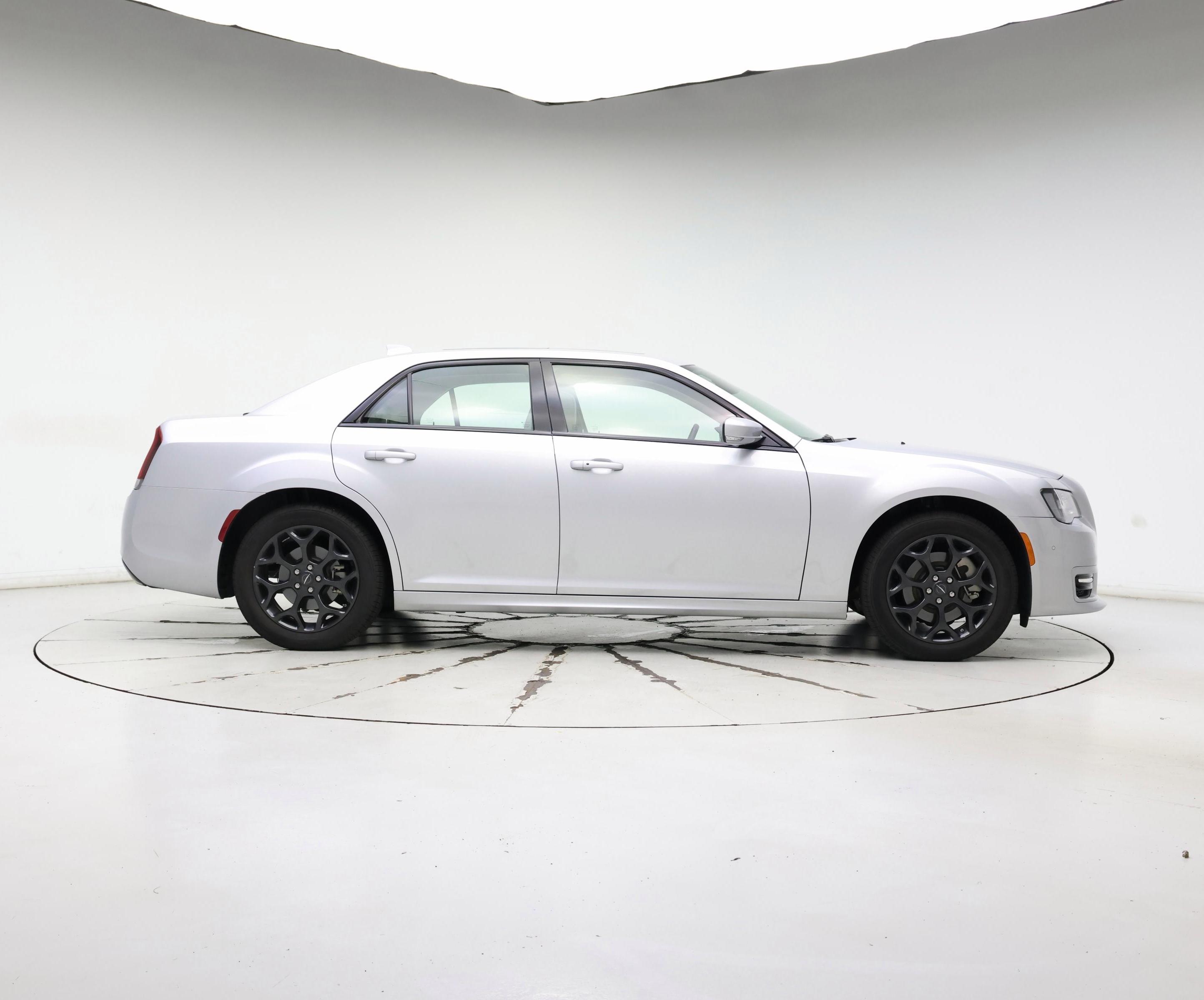 Thumbnail: 2022 Chrysler 300 - 7