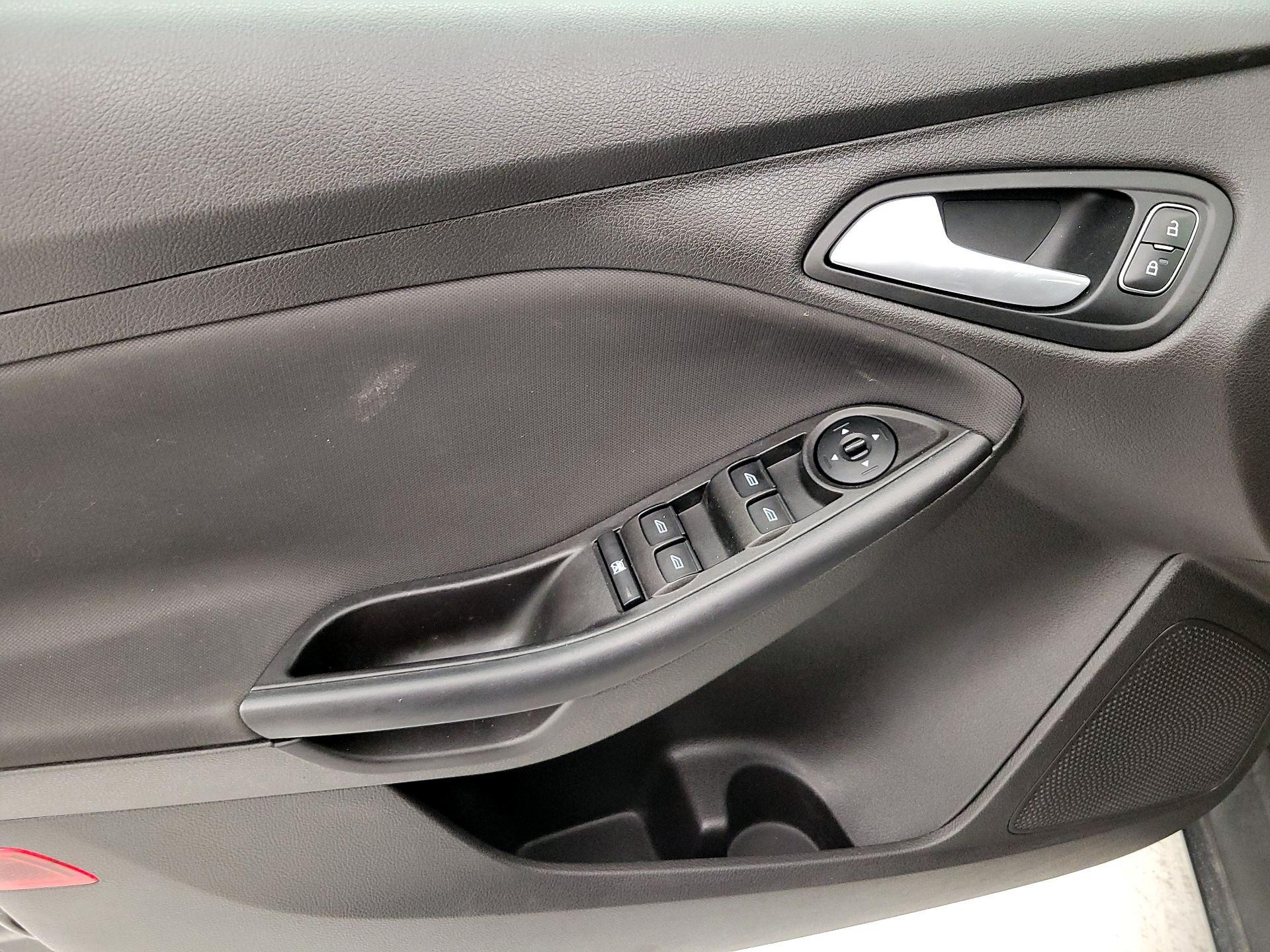 Thumbnail: 2018 Ford Focus - 12