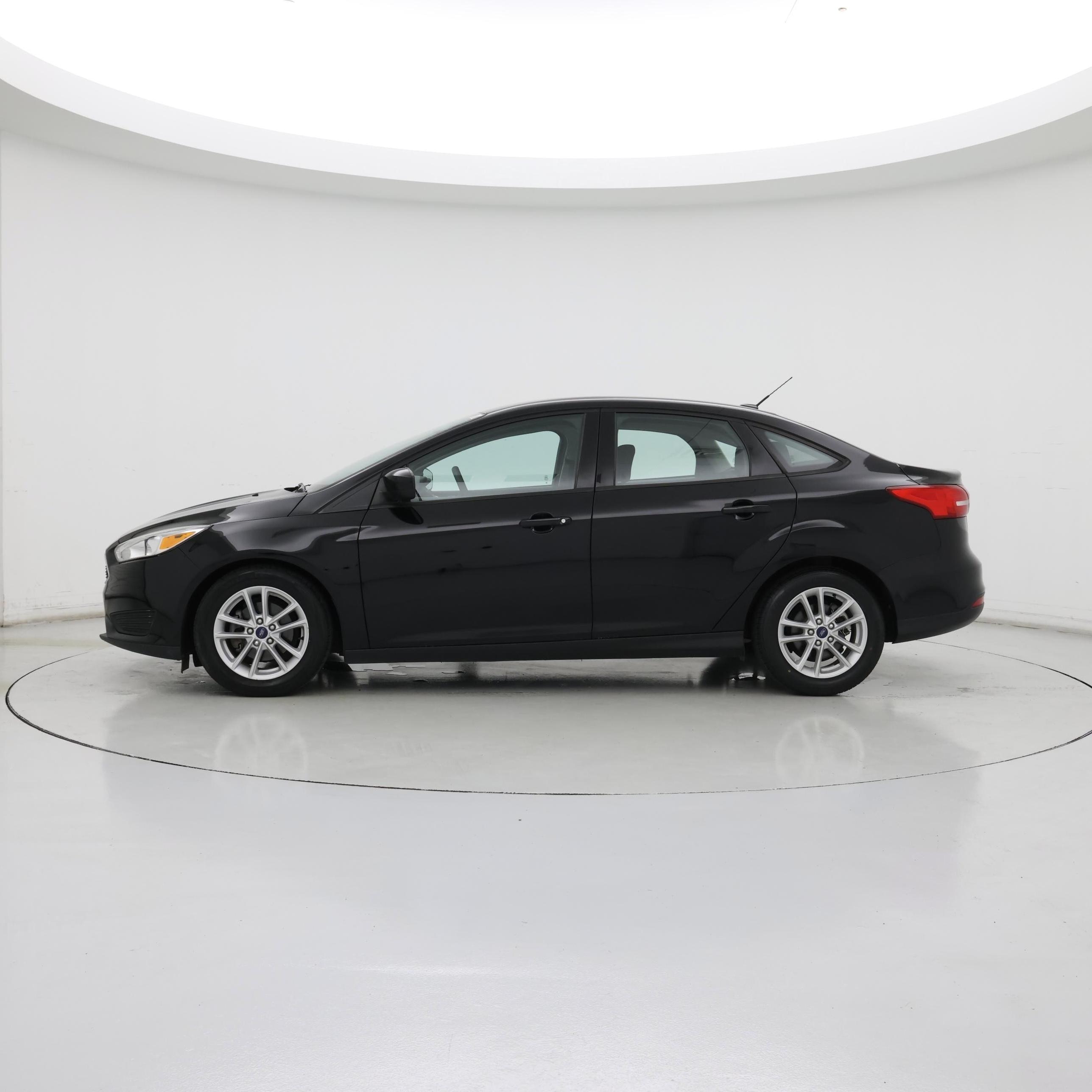 Thumbnail: 2018 Ford Focus - 3