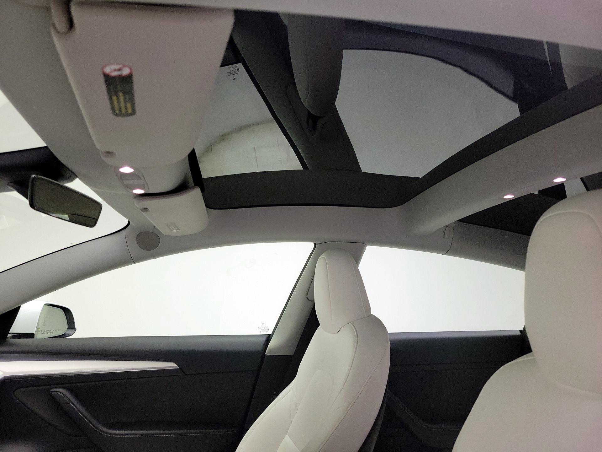 Thumbnail: 2022 Tesla Model 3 - 18