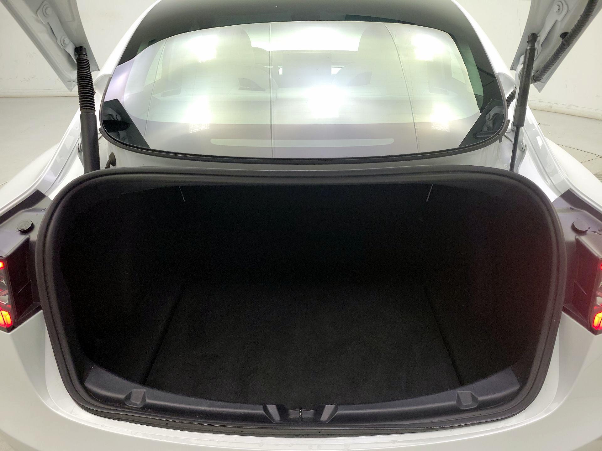 Thumbnail: 2022 Tesla Model 3 - 20