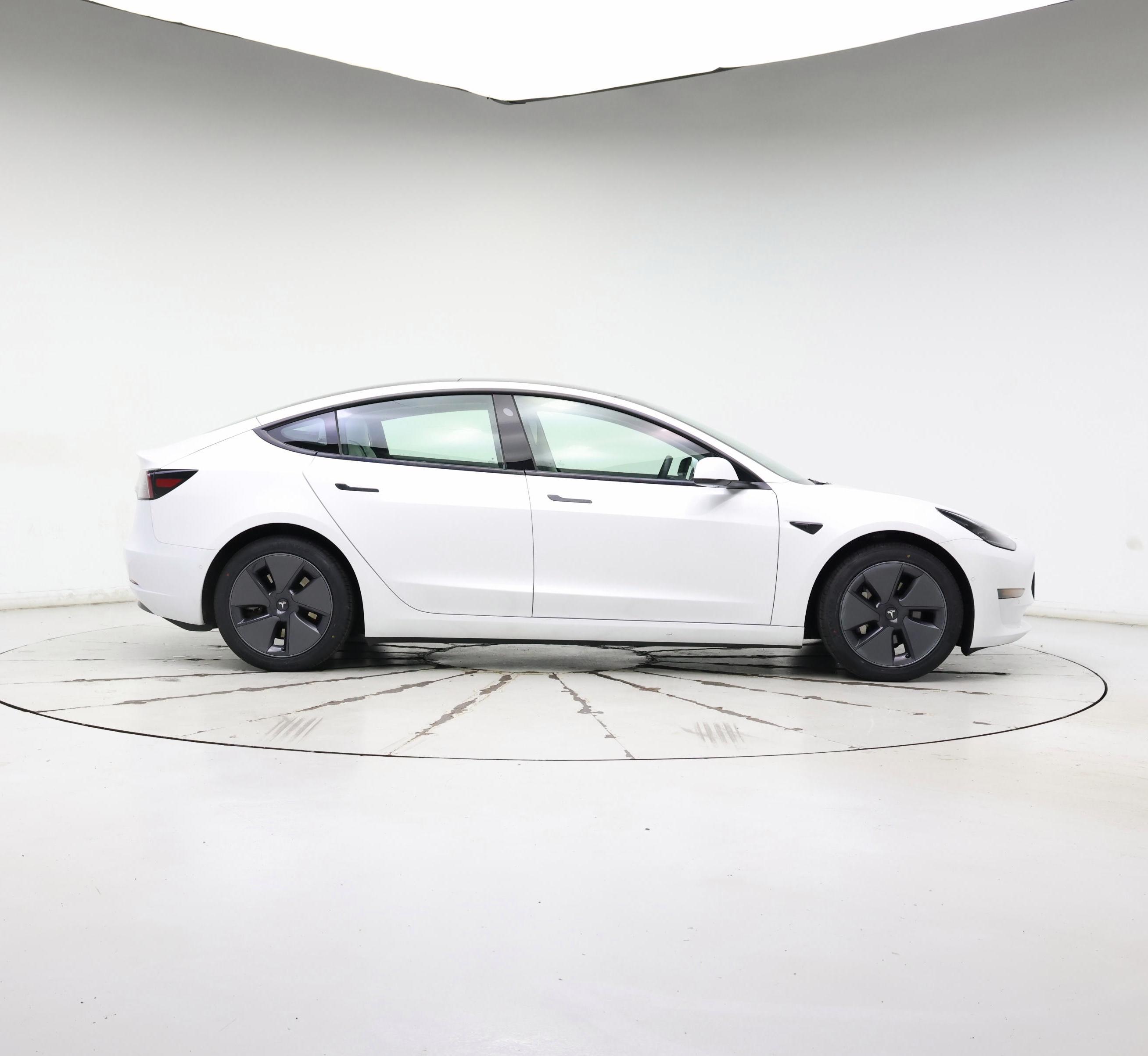 Thumbnail: 2022 Tesla Model 3 - 7