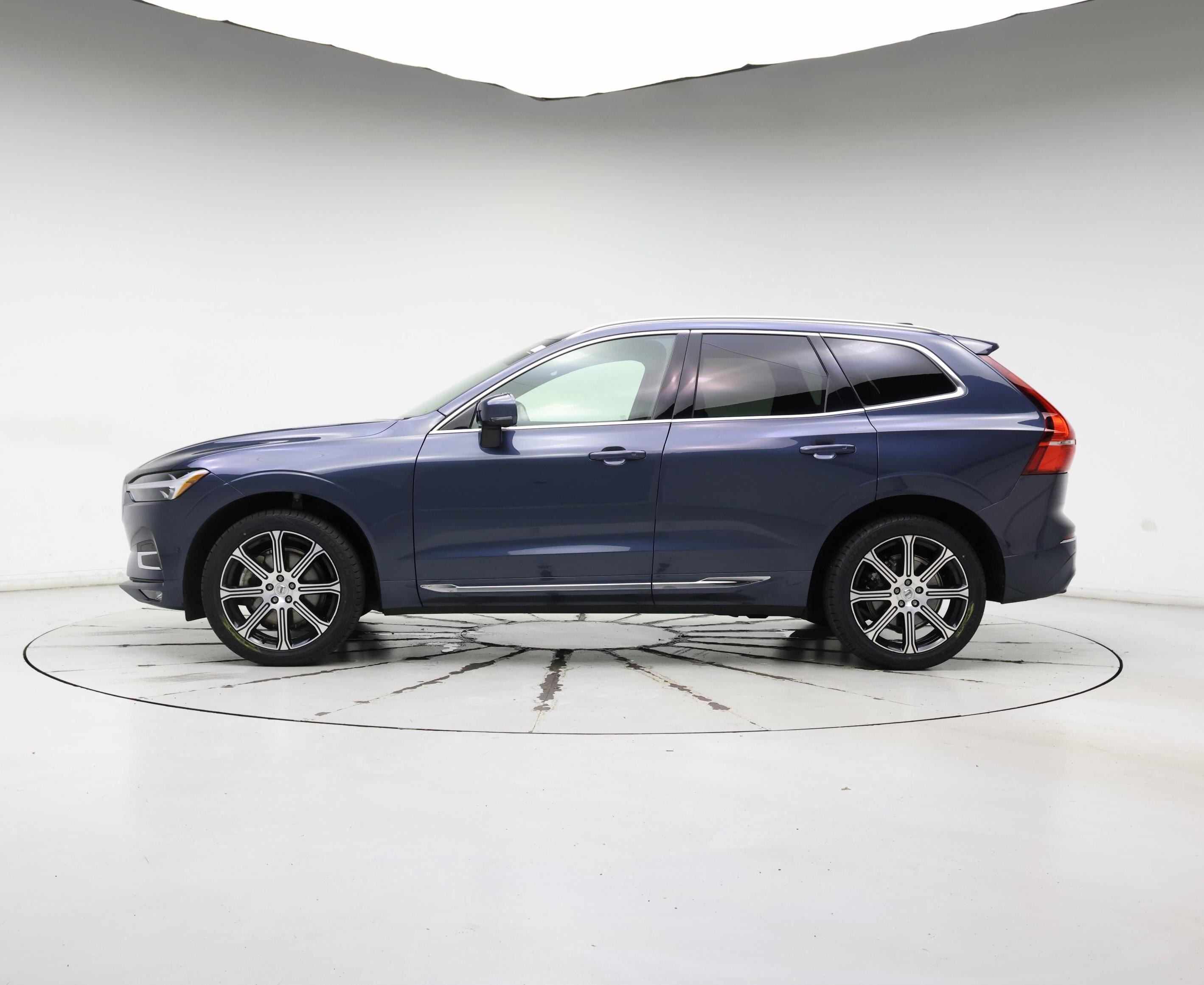 Thumbnail: 2021 Volvo XC60 - 3