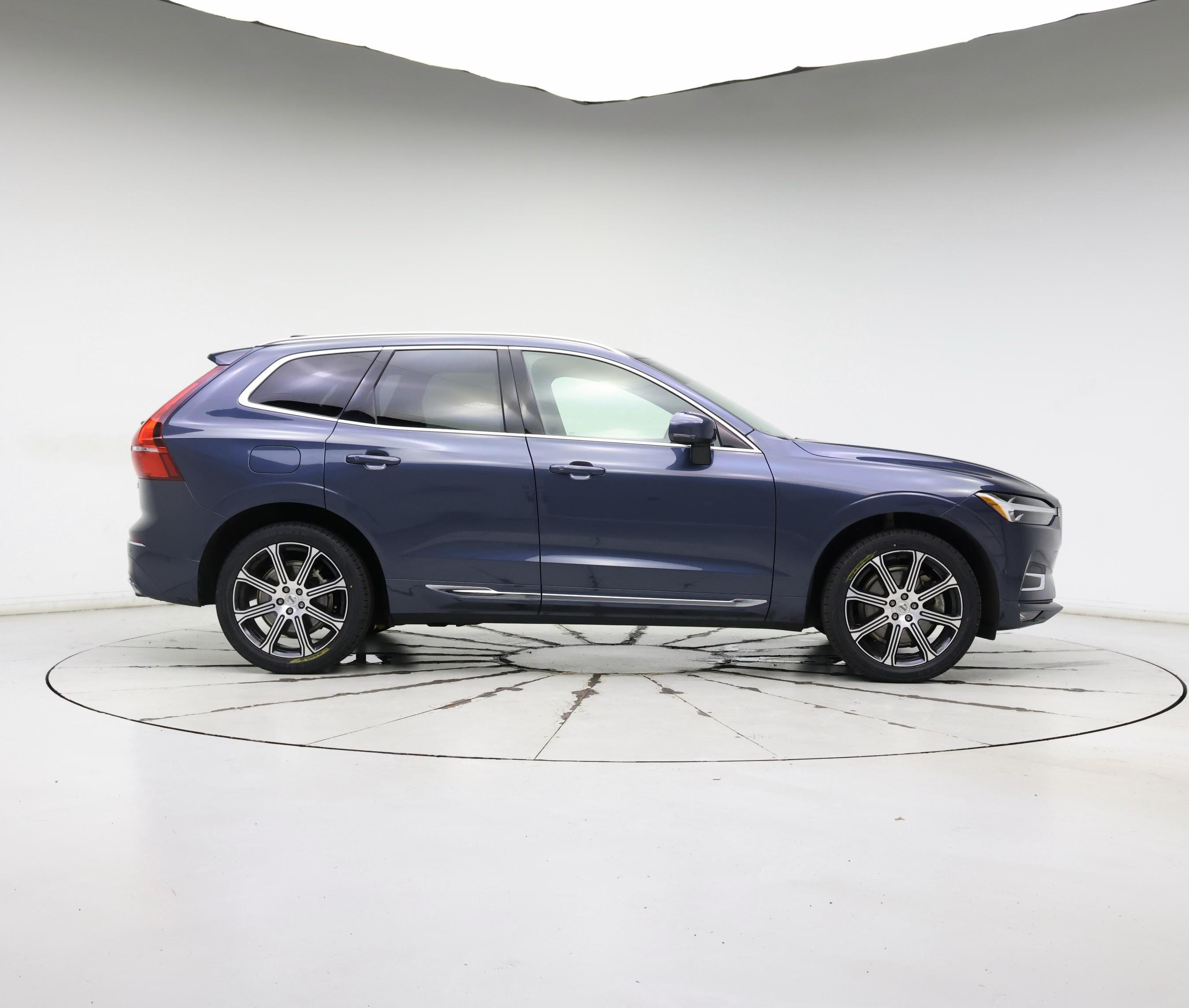 Thumbnail: 2021 Volvo XC60 - 7