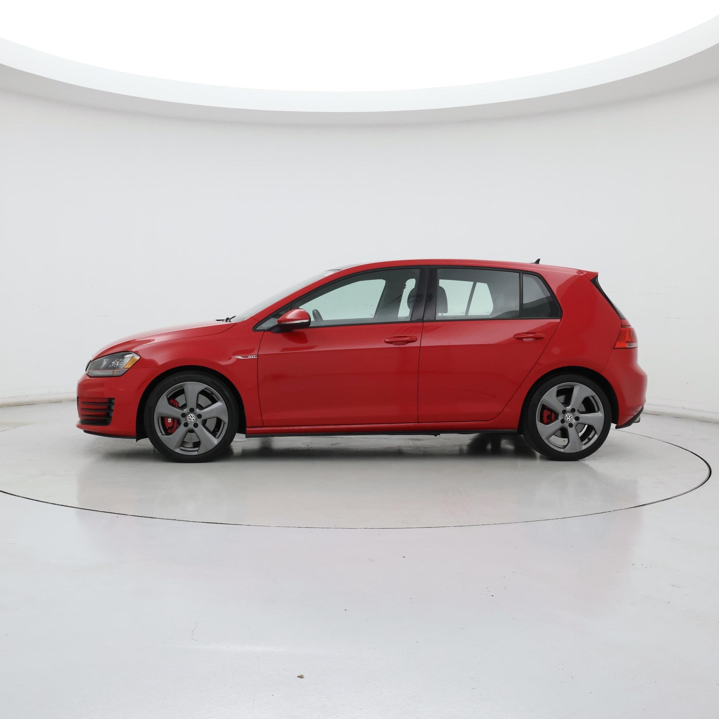 Thumbnail: 2017 Volkswagen Golf - 3