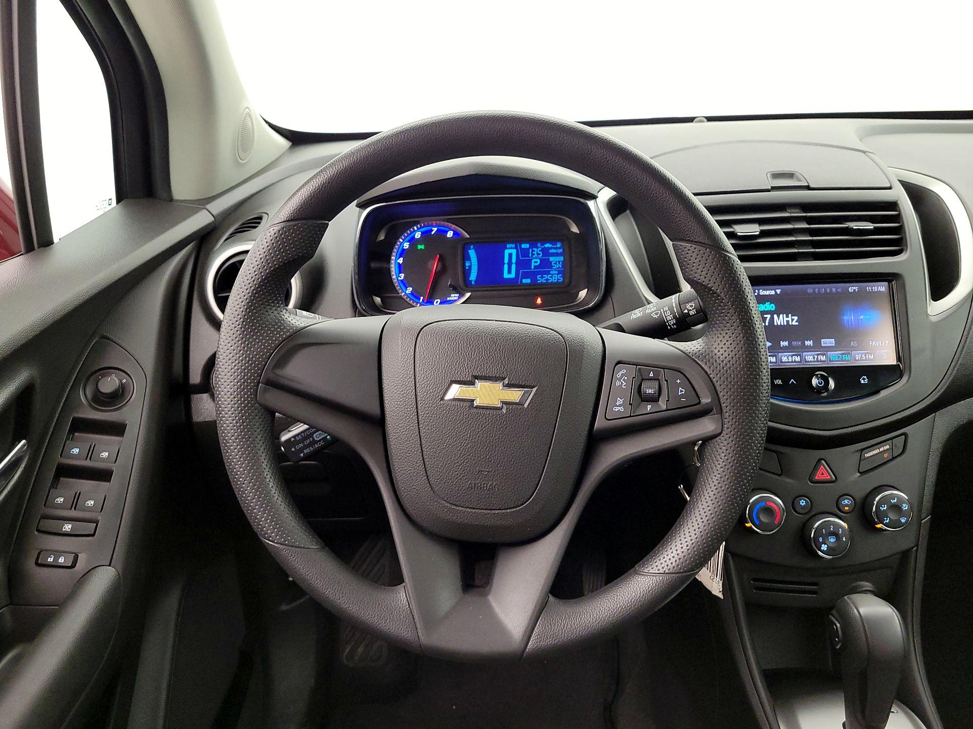 Thumbnail: 2016 Chevrolet Trax - 10