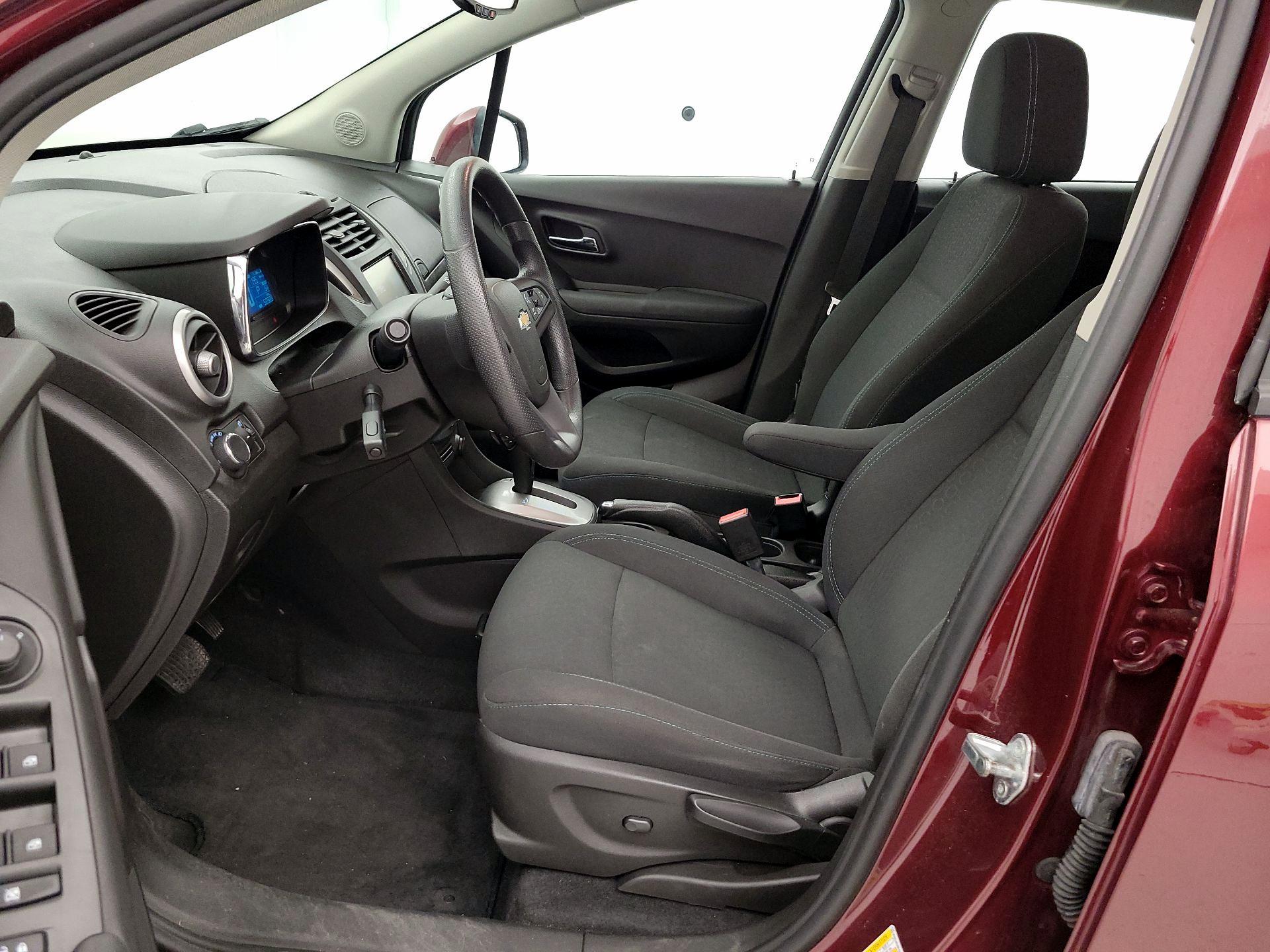 Thumbnail: 2016 Chevrolet Trax - 11