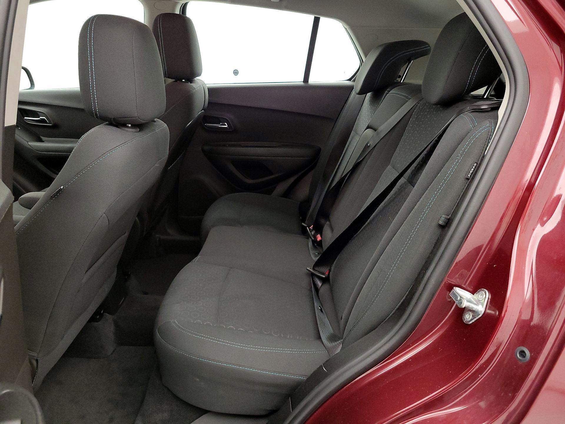 Thumbnail: 2016 Chevrolet Trax - 19