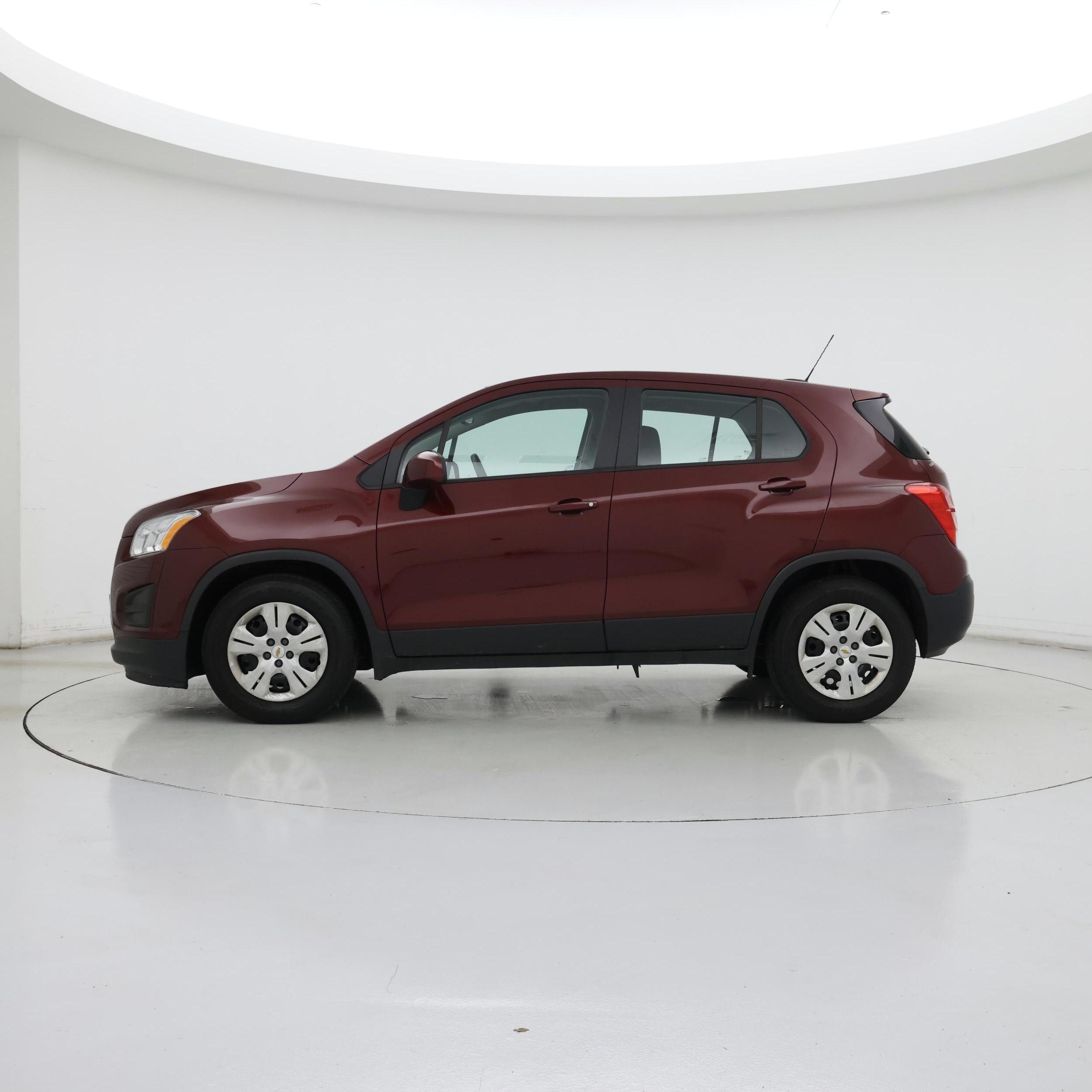 Thumbnail: 2016 Chevrolet Trax - 3