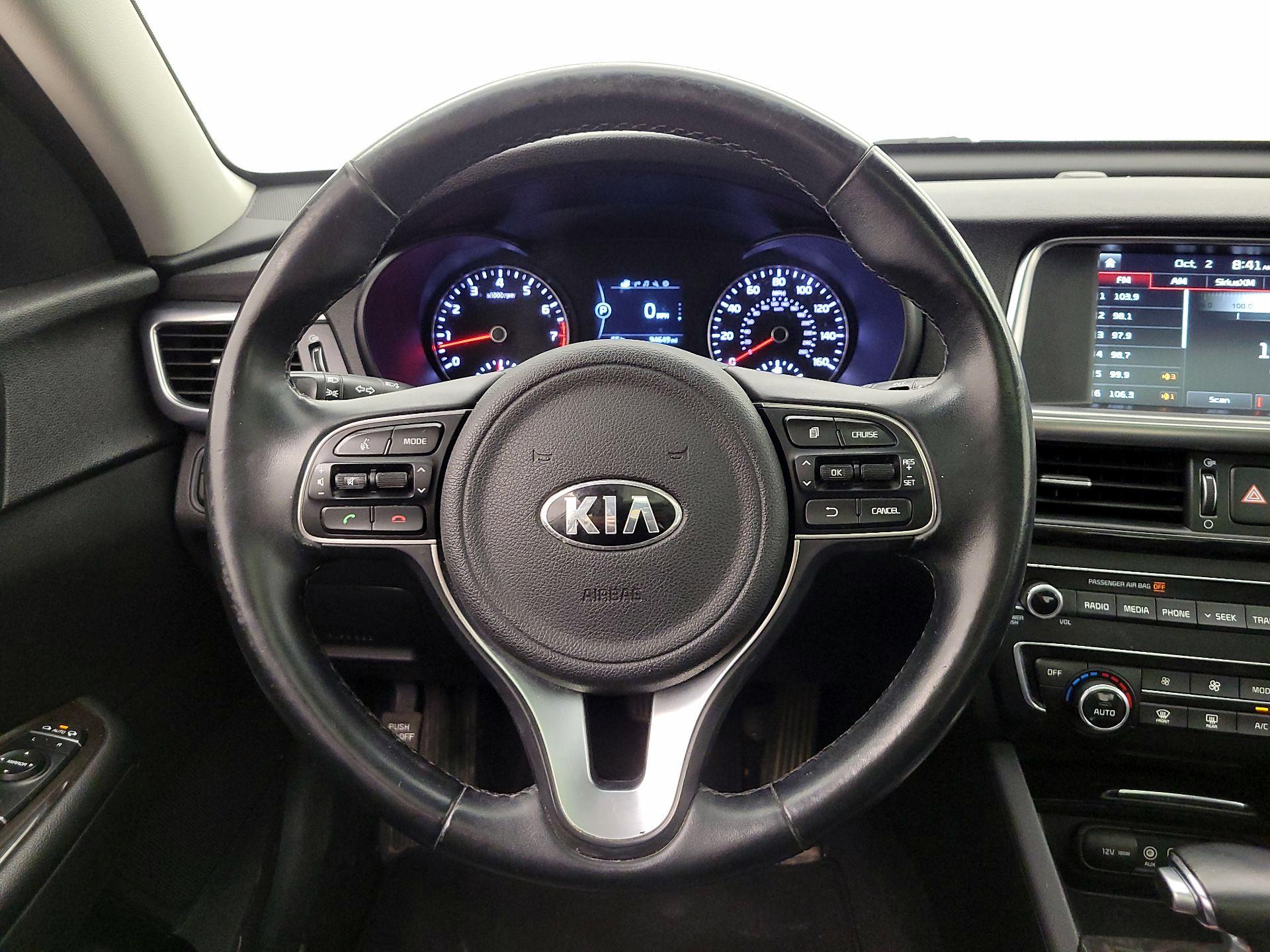Thumbnail: 2016 Kia Optima - 10