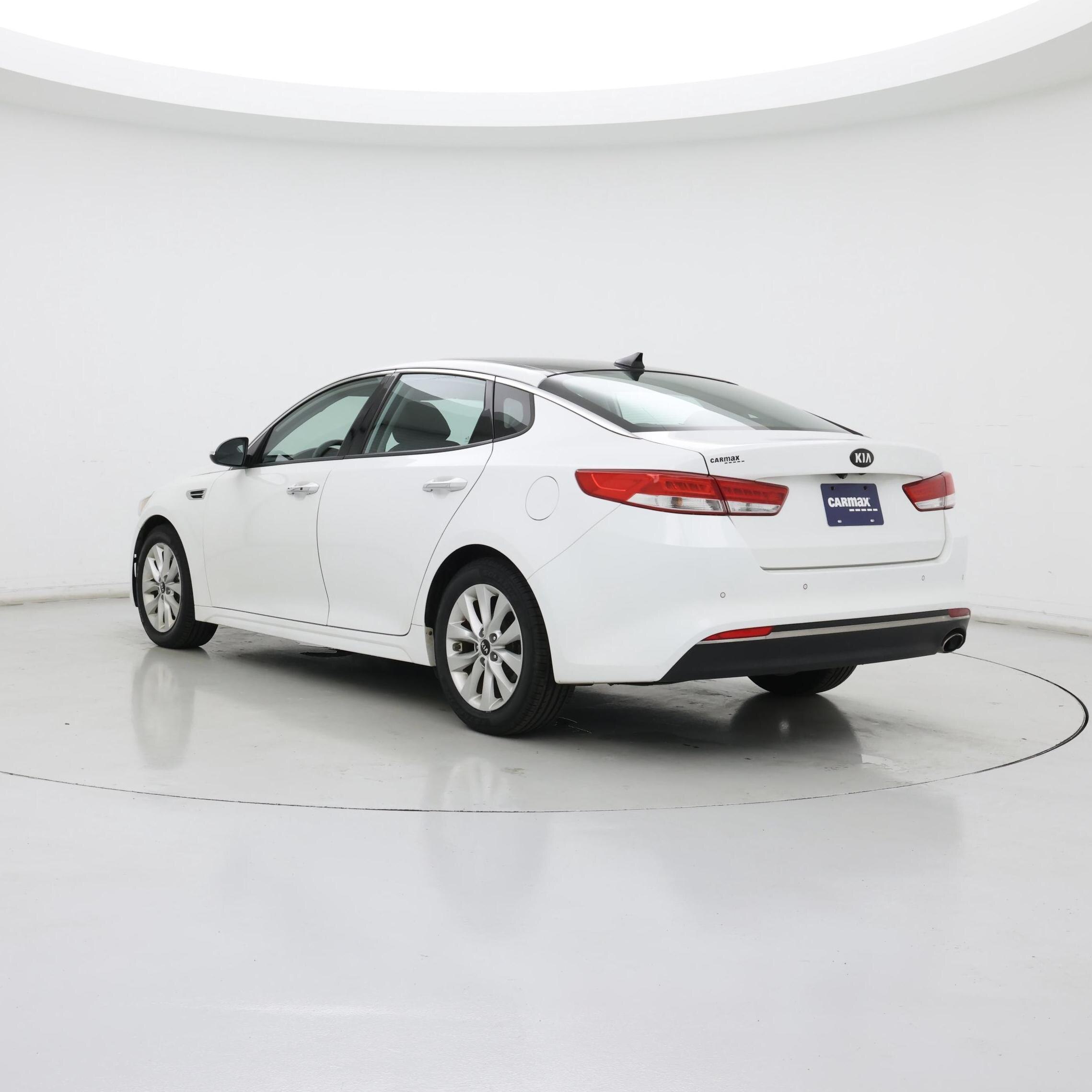 Thumbnail: 2016 Kia Optima - 2