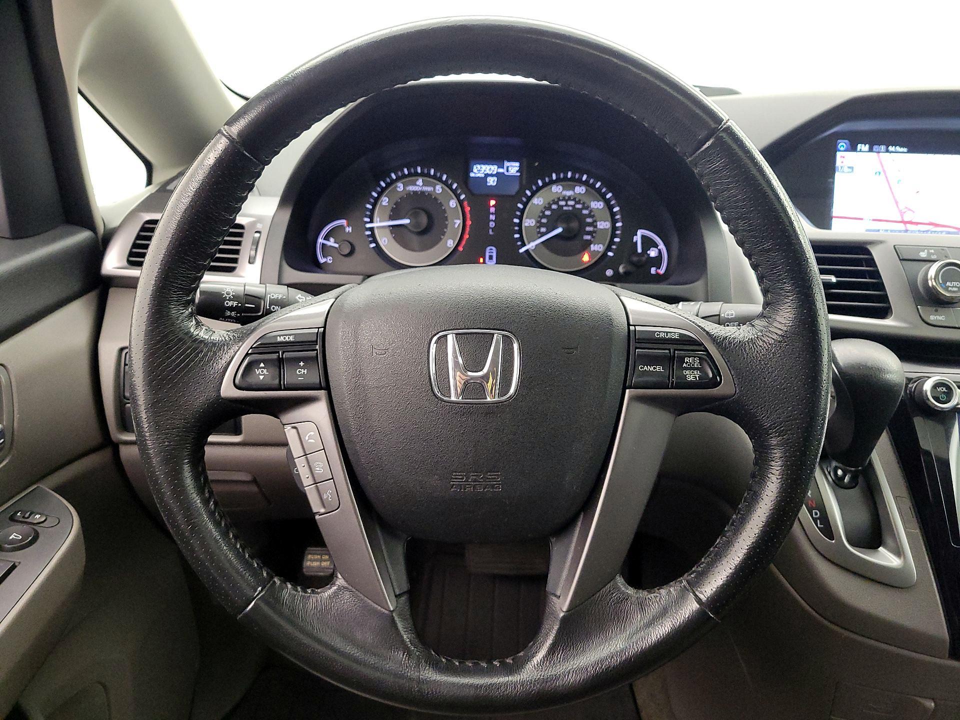 Thumbnail: 2014 Honda Odyssey - 10