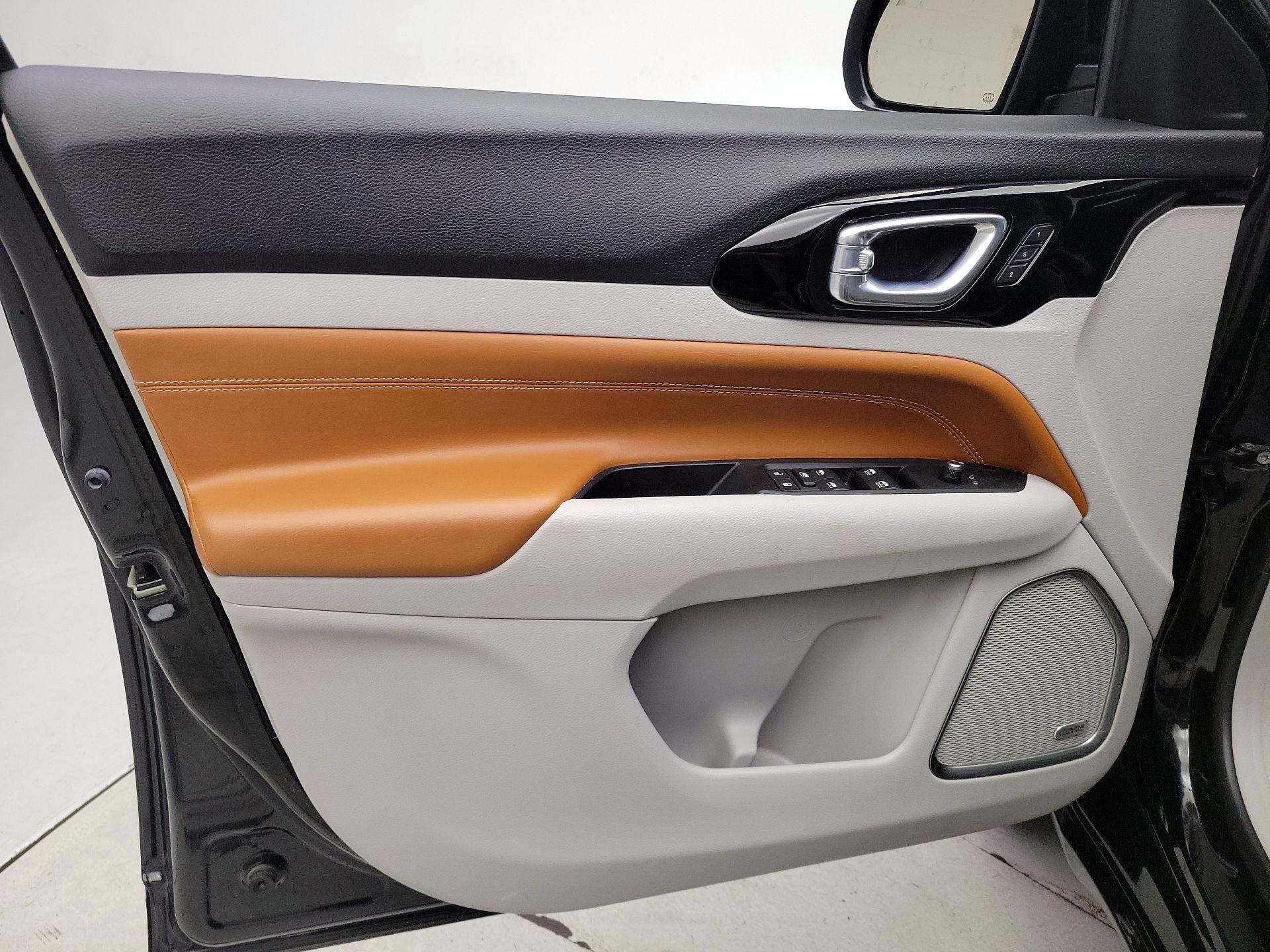 Thumbnail: 2022 Jeep Compass - 12