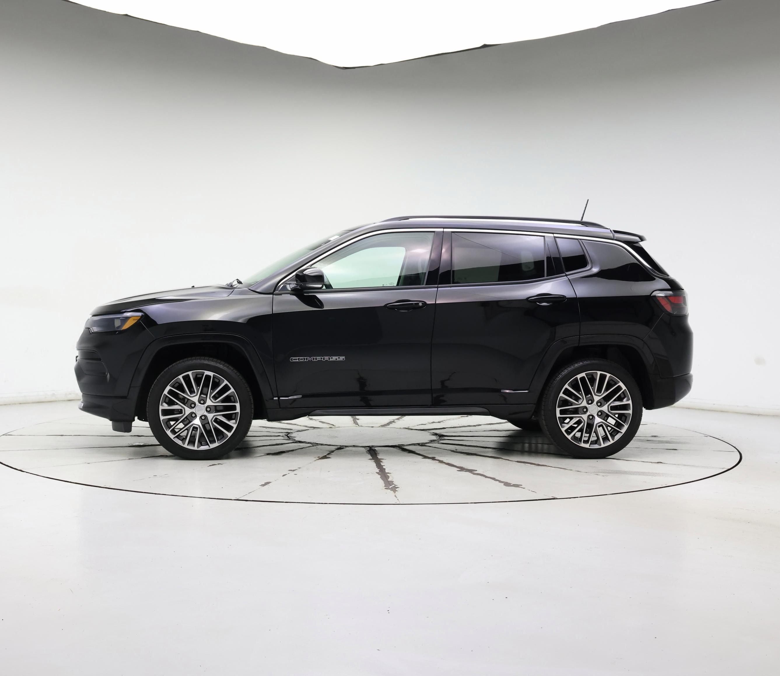 Thumbnail: 2022 Jeep Compass - 3