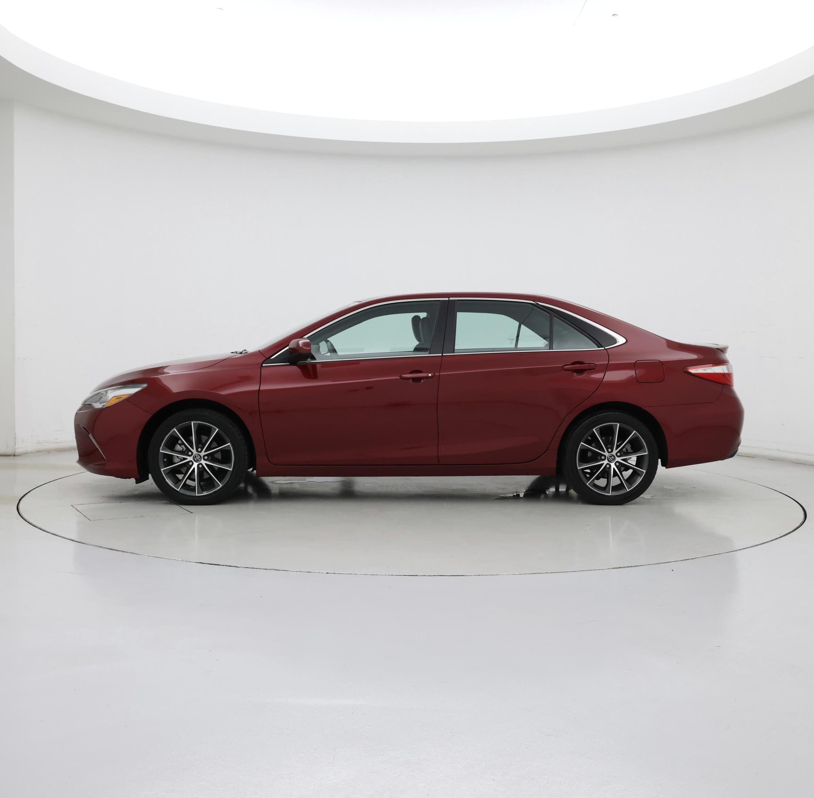 Thumbnail: 2017 Toyota Camry - 3
