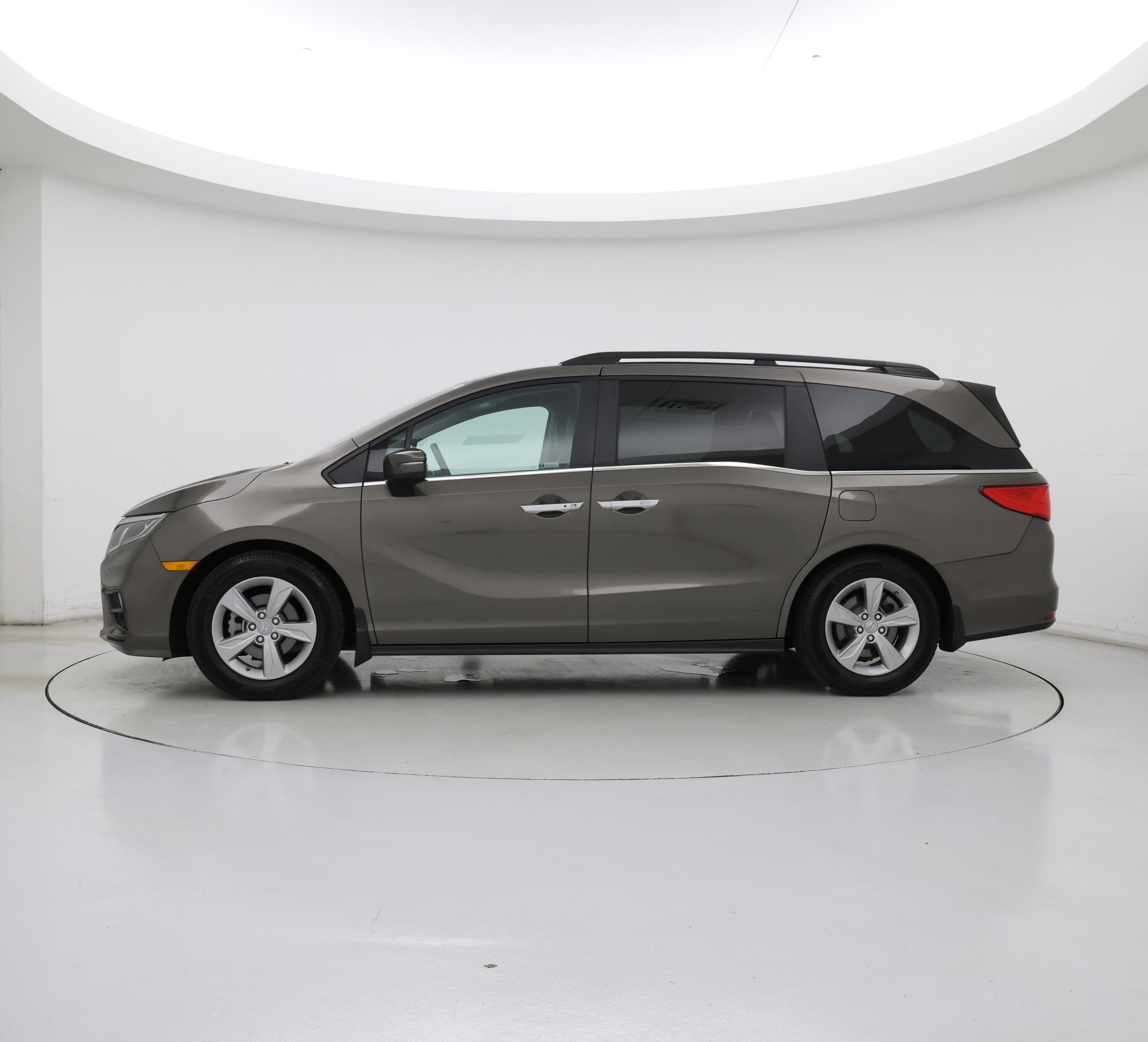 Thumbnail: 2019 Honda Odyssey - 3