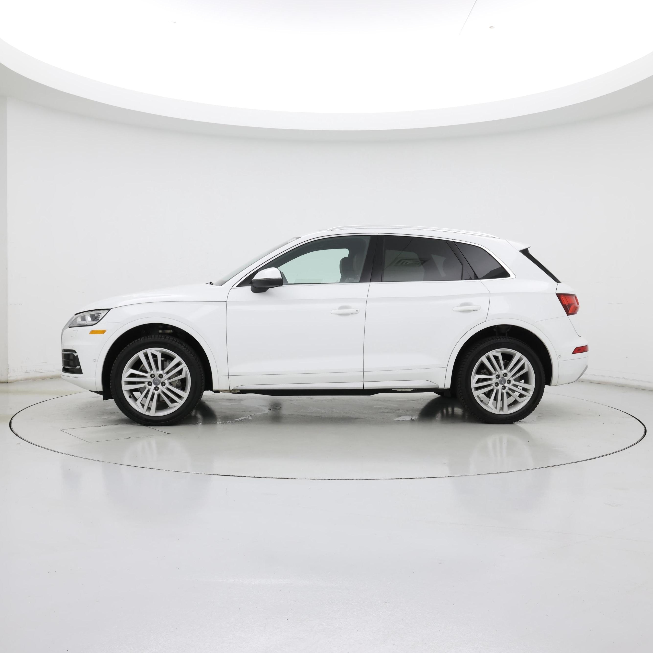 Thumbnail: 2020 Audi Q5 - 3