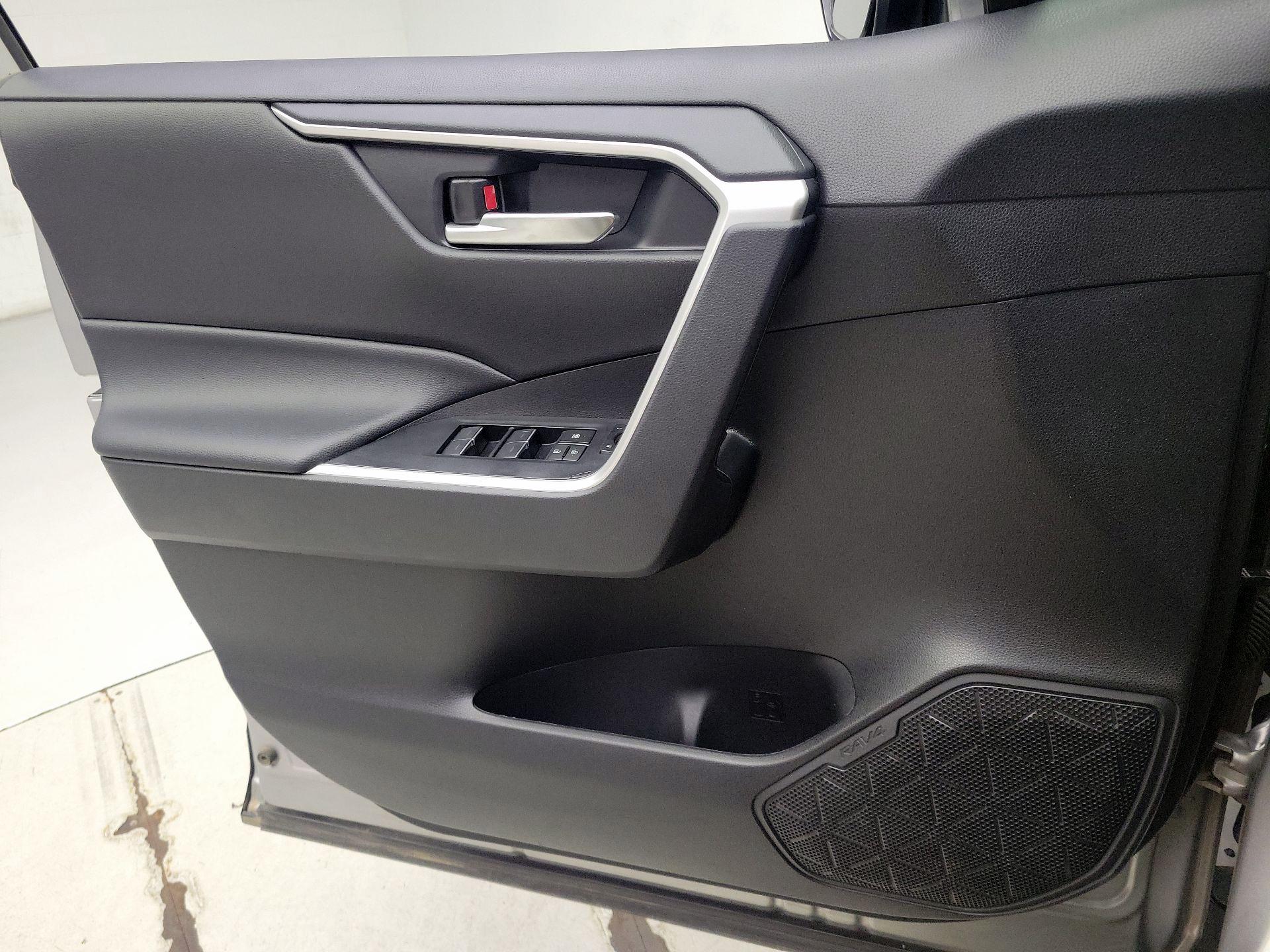 Thumbnail: 2024 Toyota RAV4 - 12