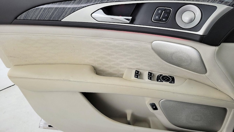 2017 Lincoln MKZ Black Label 12