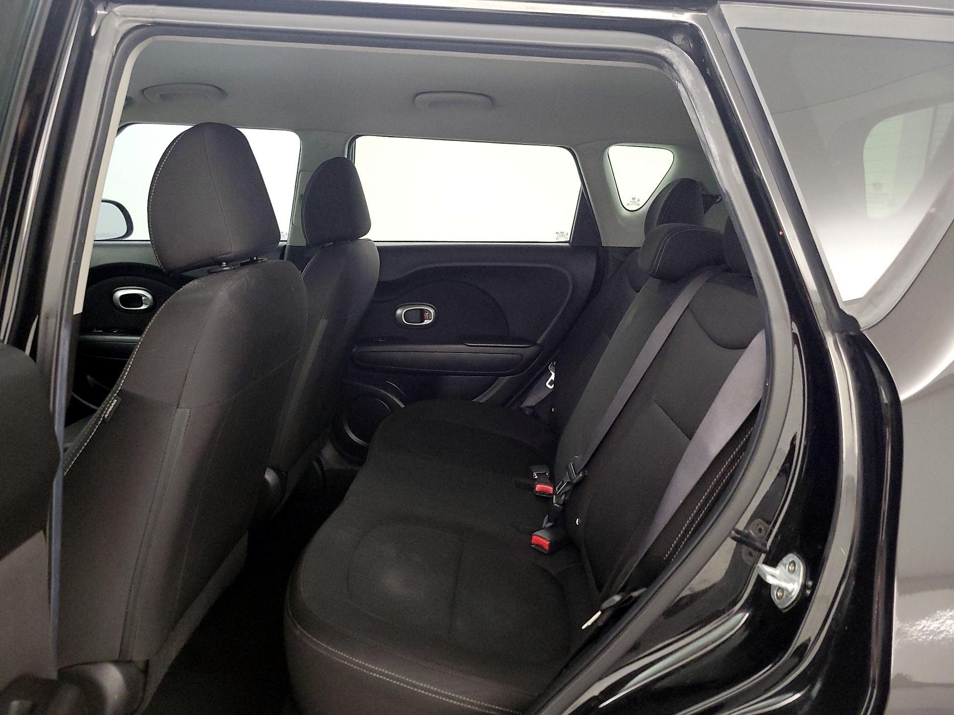 Thumbnail: 2018 Kia Soul - 18