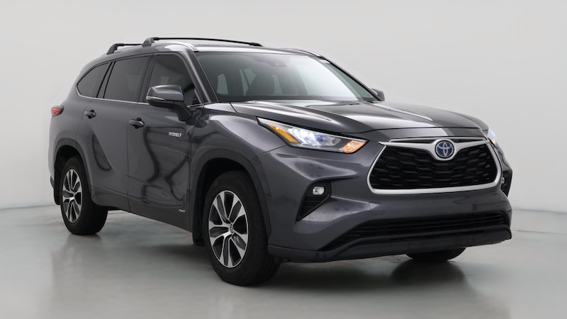 2020 Toyota Highlander XLE Hero Image