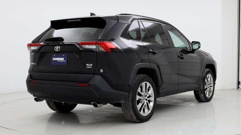 2021 Toyota RAV4 XLE 8