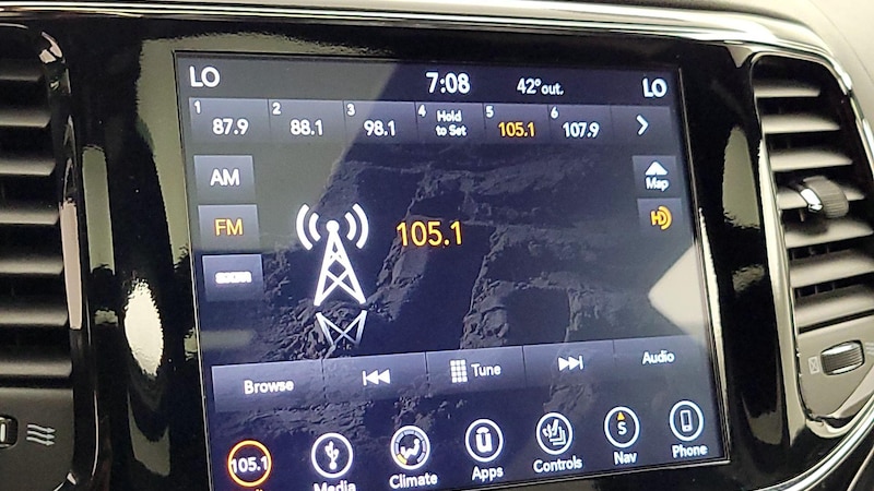 2019 Jeep Grand Cherokee Overland 16