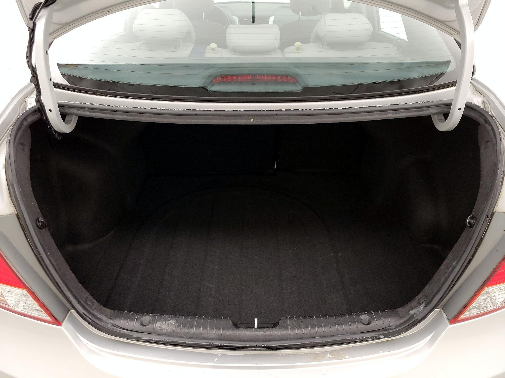 Thumbnail: 2014 Hyundai Accent - 19