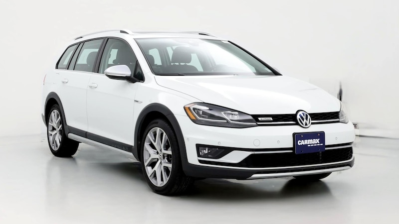 2019 Volkswagen Golf Alltrack SE Hero Image