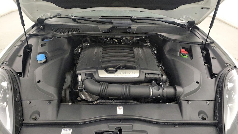 2017 Porsche Cayenne Platinum Edition 23