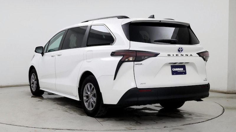 2024 Toyota Sienna LE 2