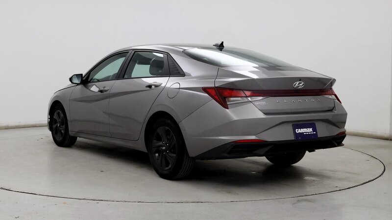 2022 Hyundai Elantra SEL 2