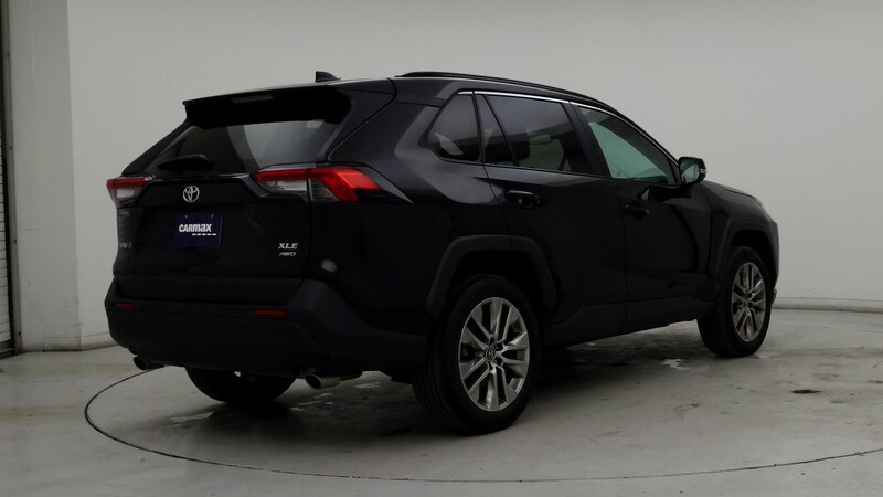 2019 Toyota RAV4 XLE Premium 8