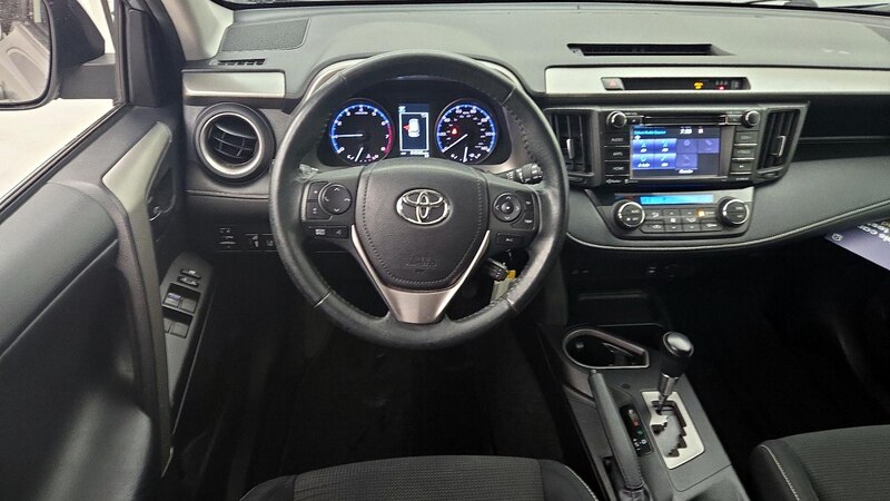 2017 Toyota RAV4 XLE 10