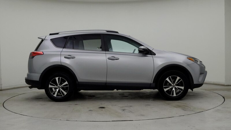 2017 Toyota RAV4 XLE 7