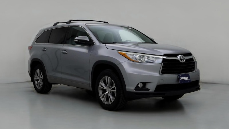 2015 Toyota Highlander Plus Hero Image