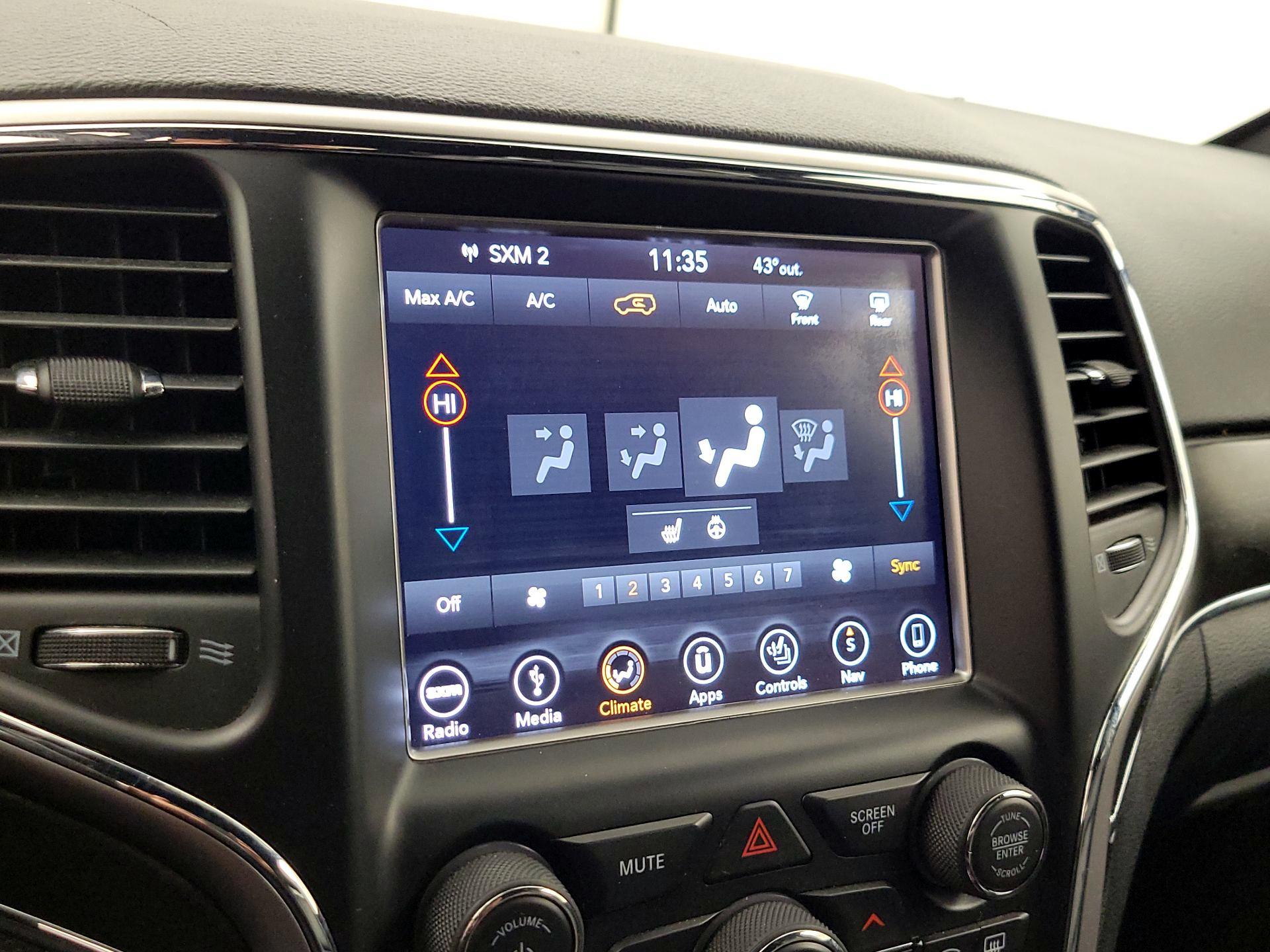 Thumbnail: 2018 Jeep Grand Cherokee - 17