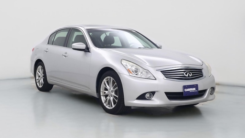 2013 INFINITI G37 X Hero Image